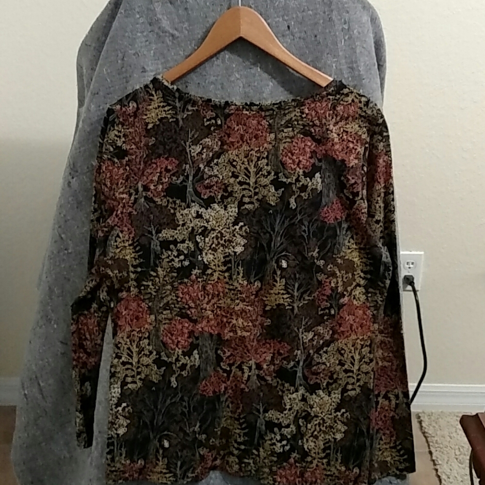 2 Piece Top Set - Picture 6 of 6